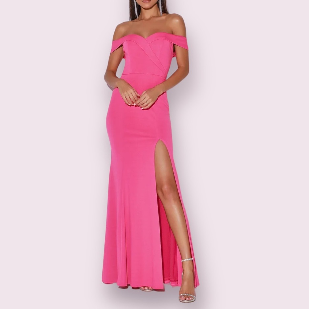 Lulu’s Song of Love Hot Link Maxi Dress